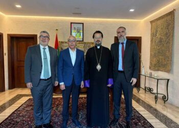 Գաղութէ Գաղութ