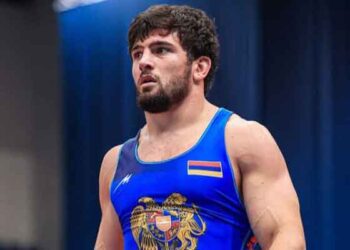 Ըմբշամարտ. Խլոյեան Արծաթէ Մետալակիր