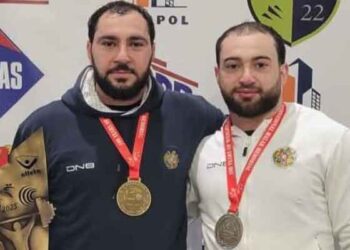 Ծանրաբարձութիւն.  Դաւիթ Յովհաննիսեան Ոսկեմետալակիր