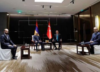 Փաշինեանն Ու Էրտողանը Կարեւոր Նկատած Են Շրջանին Մէջ Կայունութեան Եւ Խաղաղութեան Հաստատման Ձգտող Քայլերը