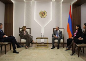 Հայաստանի Անվտանգութեան Խորհուրդի Քարտուղարն  Ու Հայաստանի Մէջ Միացեալ Նահանգներու Դեսպանը  Քննարկած Են Ուաշինկթընեան Համաձայնութիւնները