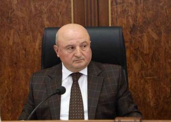 Վարդան Ղուկասեան Կալանաւորուեցաւ, Համայնքի Ղեկավարի Լիազօրութիւնները Կասեցուեցան