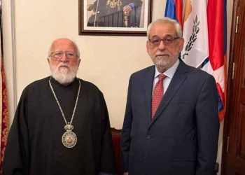 Բագրատունի Հանդիպում Ունեցաւ  Կոմիտաս Արք. Օհանեանի Հետ