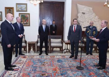 Միացեալ Նահանգներու Նոր Դեսպանը  Իր Հաւատարմագիրները Յանձնեց Նախագահ Աունին