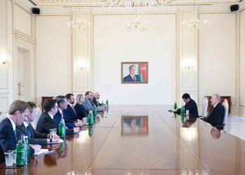 Ամերիկեան Պատուիրակութեան Հետ  Հանդիպումի Ընթացքին.  Ալիեւ. «Ազրպէյճանի Եւ Հայաստանի Միջեւ  Արդէն Իսկ Առեւտրական Յարաբերութիւններ  Հաստատուած Են»