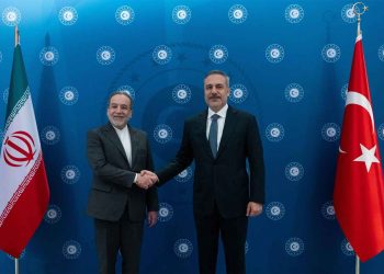 Ամերիկացիներուն Հետ Տակաւին Հանդիպումներու  Կամ Հաղորդակցութիւններու Չգոյութիւնը Նշելով`  Արաղչի. «Թէ՛ Բանակցութիւններուն,  Թէ՛ Ալ Պատերազմին Պատրաստ Ենք»