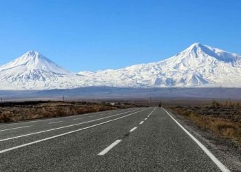 Վահէ Օշական` «Իմ Սիրելի Սփիւռքս»