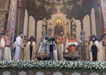 Ս. Էջմիածինի Մէջ Հայրապետական Սուրբ Պատարագ` Սուրբ Ծննդեան Եւ Աստուածայայտնութեան Տօնին Առիթով