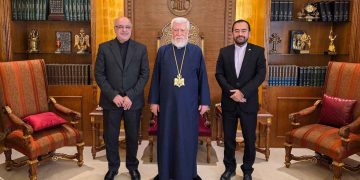 Արամ Ա. Կաթողիկոս Ընդունեց Լիբանանի Մօտ Իրանի Դեսպանը