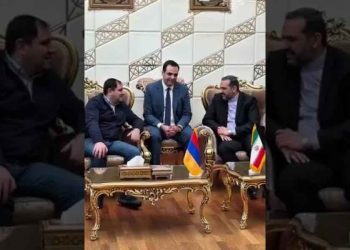 Պապիկեան Պաշտօնական  Այցելութիւն Կու Տայ Իրան