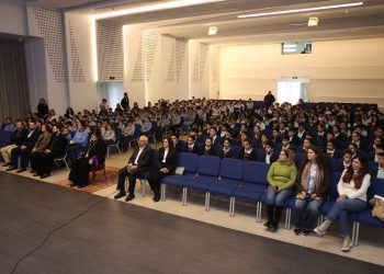 Ազգային Վարժարաններու Նախակրթարանի Եւ Միջնակարգի Աշակերտներու Վարդանանց Տօնակատարութիւնը
