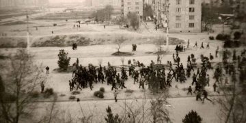 Խմբագրական.  Սումկայիթէն Արցախ` Անցնելով Պուտափեշտէն