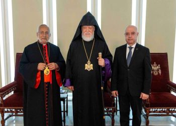 Երեք Հայ Հոգւոր Պետերու Հանդիպում  Անթիլիասի Մայրավանքին Մէջ