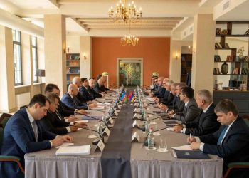 Ազրպէյճանի Փոխվարչապետը Հայաստան Այցելեց,  Քննարկուեցան Սահմանազատման Եւ Այլ Հարցեր