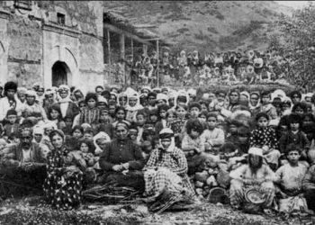«Դրօշակ»-ի Առաջնորդող.  Լինել Թուրքական Կցորդ Կամ Տնօրինել Սեփական Ճակատագիրը