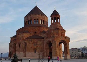 Հաճիեւի Համաձայն`  Արցախի Հայկական Եկեղեցիներու Քանդումը  Կը Բխի Ազրպէյճանի Օրէնսդրութենէն