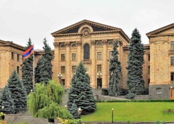 Խմբագրական.  Աշխարհաքաղաքականութիւն Եւ Սահմանադրական Մեծամասնութիւն  Չունենալու Իրականութիւն