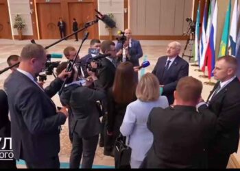 Լուքաշենքօ. «Հայ Ժողովուրդը Պէտք Է Ռուսիոյ  Եւ Եւրոպայի Միջեւ Ընտրութիւն  Կատարելու Ընթացքին Զգուշ Ըլլայ»