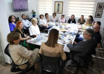 «Ճինիշեան Յիշատակի Ձեռնարկ»-ի Մէջ Հանդիպում Լիբանանահայ Վարժարաններու Պատասխանատուներուն Հետ