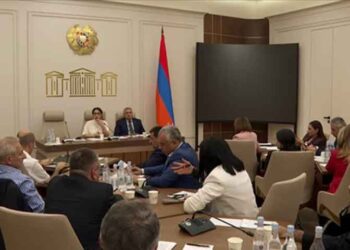 «Քաղաքացիական Պայմանագիր»-ի Պատգամաւորները  Դուրս Եկան Արցախցիներուն Հարցերուն Վերաբերող  Քննարկումէն, Երբ Յիշուեցան  Արցախի Պետական Մարմինները