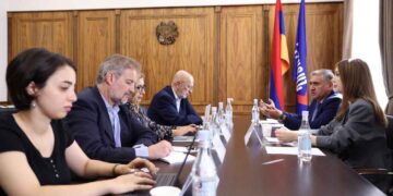 «Հայաստան» Խմբակցութեան Անդամներ Տեսակցեցան «Հայաստանի Մէջ Ժողովրդավարութեան Միջազգային Դիտարան»-ի Ներկայացուցիչներուն Հետ
