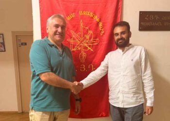 Արցախեան Հարցը. Բանակցութիւն, Պատերազմ Եւ Յանձնում
