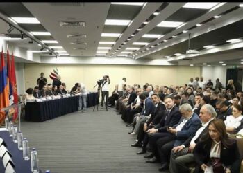 Բացումը Կատարուեցաւ ՀՅԴ Հայ Դատի Յանձնախումբերու Եւ Գրասենեակներու Համահայկական Խորհրդաժողովին