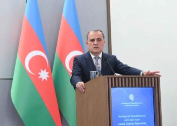 Պաքու Կը Հետեւի Հայաստանի Սահմանադրութեան Փոփոխութեան Հոլովոյթին