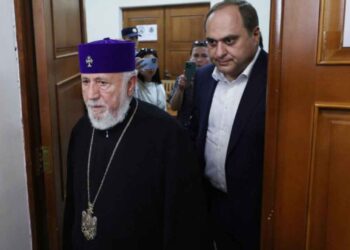 Ամենայն Հայոց Կաթողիկոսի Ու 6 Եպիսկոպոսներու  Գործով Դատախազը «Իր Դիմումի Համաձայն  Ազատ Արձակուած Է Աշխատանքէն»