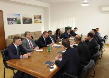 Երեւանն Ու Անգարան Քննարկած Են Գիւմրի-Կարս Ելեկտրահաղորդակցութեան Գիծի Վերագործարկումը