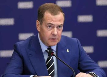 Մետվետեւ. «Հայաստանը Կրնայ Երկրորդ Ուքրանիա Դառնալ»