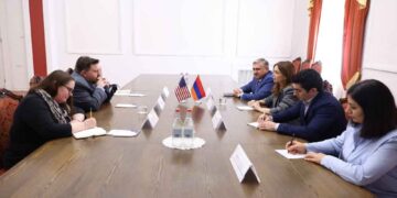 «Հայաստան» Խմբակցութեան Պատգամաւորները  Հանդիպած Են Հայաստանի Մէջ Միացեալ Նահանգներու  Գործերու Ժամանակաւոր Հաւատարմատար Տէյվիտ Ալենի Հետ
